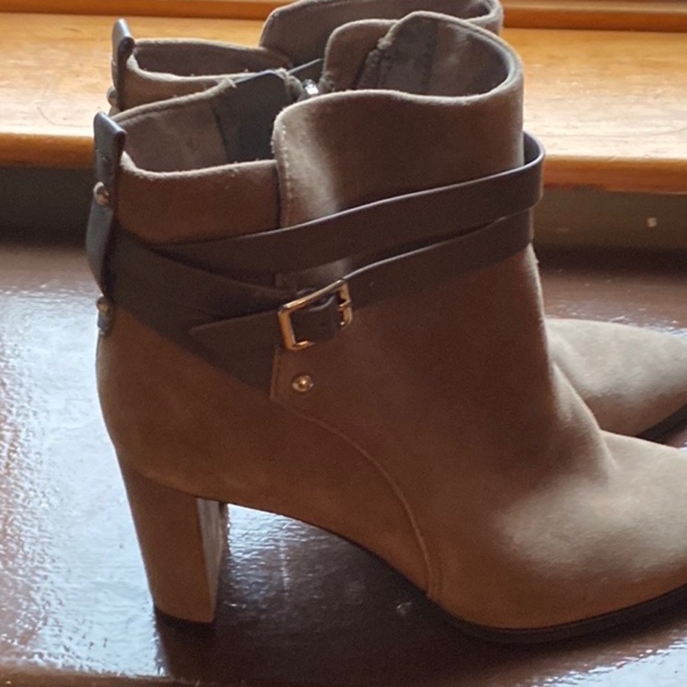 Essex Lane Taupe Suede shoe boots Size 71/2 Never worn